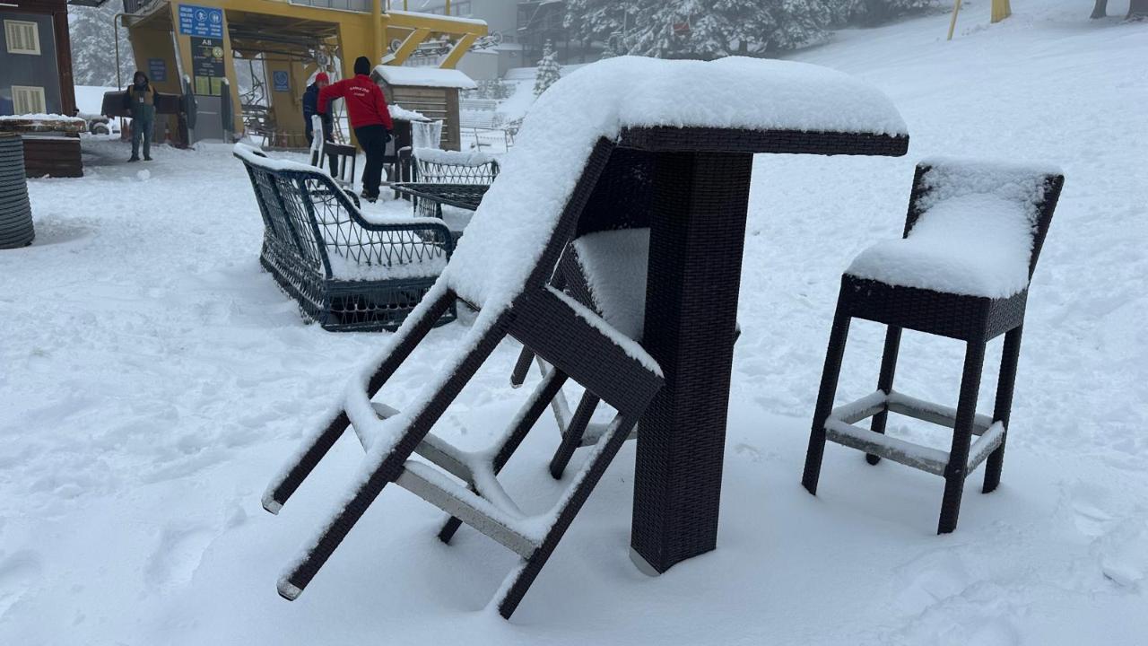 Uludağ&#039;da kar kalınlığı 10 santimetreye yaklaştı