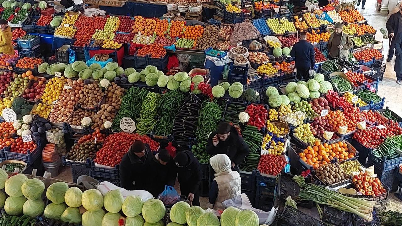 Gıda fiyatları aylık enflasyonun 2 katından fazla arttı