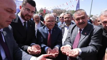 Kayseri Büyükşehir 262 ton bakliyat ve buğday tohumu dağıttı