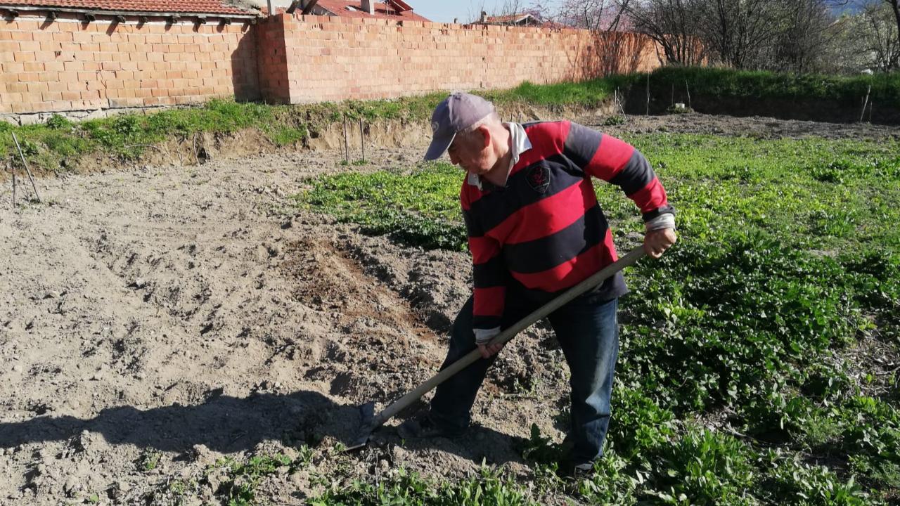 Emeklilere yakacak ve barınma desteği için kanun teklifi