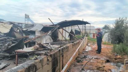 Antalya'da prefabrik yapıda yangın faciası