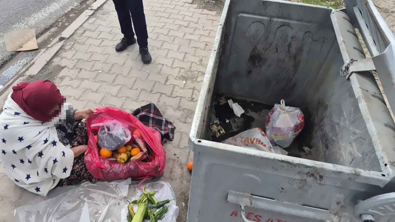 Çöp konteyneri yanına tezgah kuran dilencilerin taktiği deşifre oldu