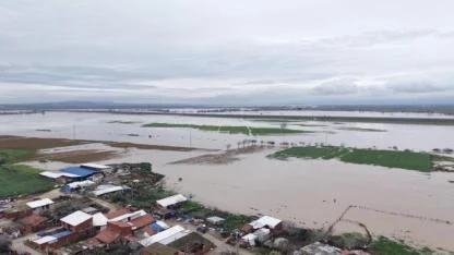 Karacabey'de tarım arazileri yine sular altında