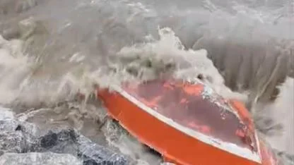 Lodos ve dalgaların vurduğu Gemlik'ten acil liman çağrısı