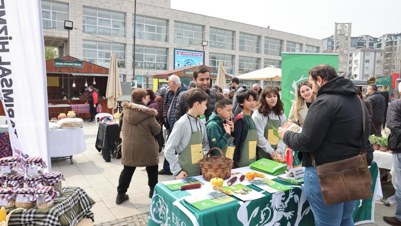 Nilüfer Tohum Takas Şenliği'nde yerel tohumlar ilgi gördü