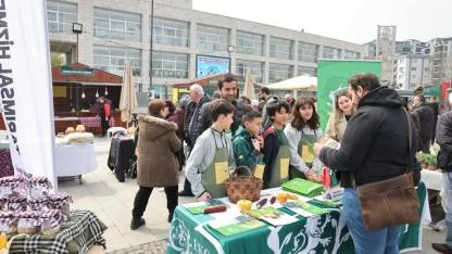 Nilüfer Tohum Takas Şenliği'nde yüzbinlerce tohum paylaşıldı