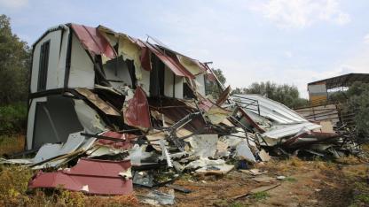 Gölyazı Mahallesi'ndeki kaçak yapılar yıkıldı