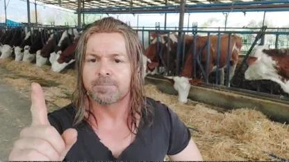 Süt üreticisi: 2 inek de kalsa zarar da etsek üreteceğiz