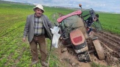 Traktörlerin tarlada çamurla imtihanı