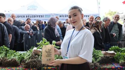 Nilüfer'de 8 çeşitte 120 bin sebze fidesi dağıtıldı