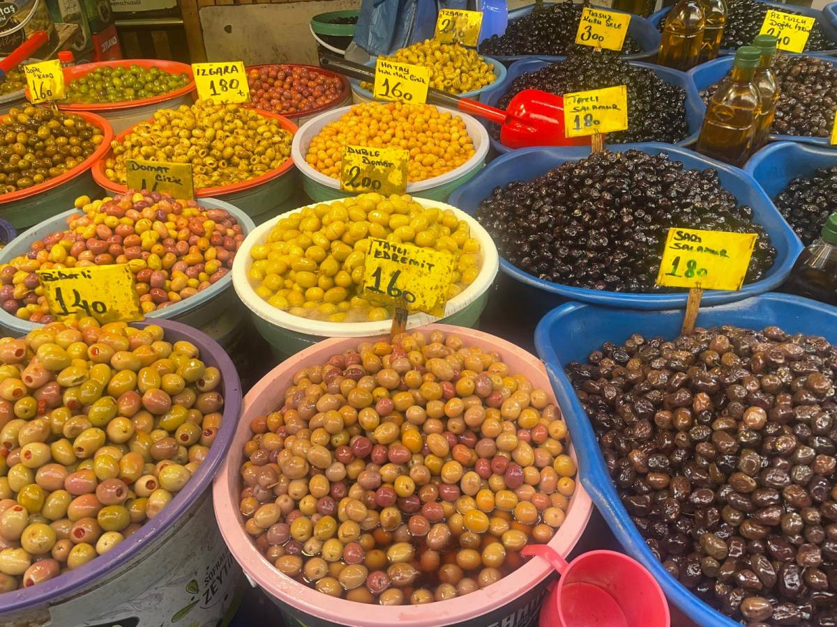 Karı kocanın zeytin kavgası