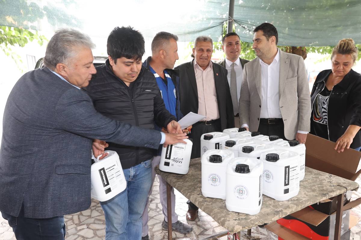 Muğla'da seraları selden zarar gören üreticilere destek
