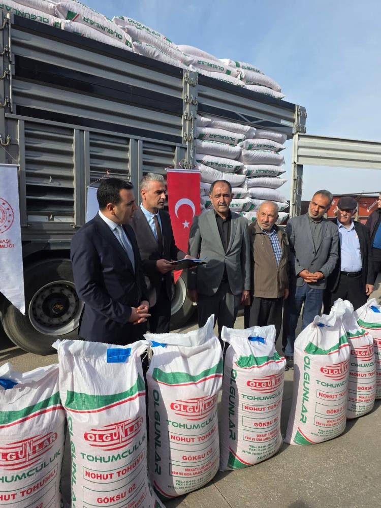 Adıyaman'da 50 ton nohut tohumu dağıtıldı