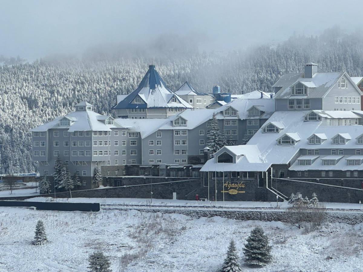 Uludağ'da kar kalınlığı 10 santimetreye yaklaştı