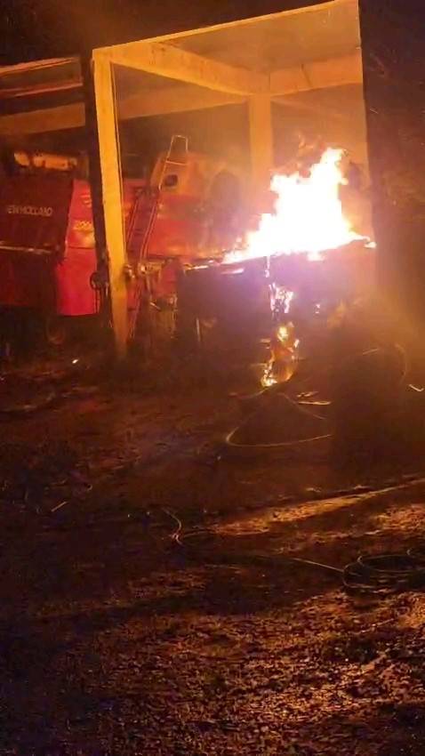 Edirne'de ahırda çıkan yangın büyük çapta hasara yol açtı