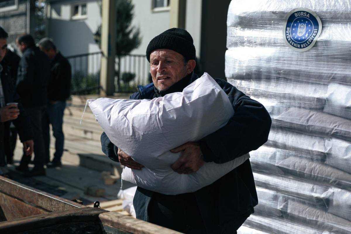 Bursa Büyükşehir'den 22 ton yulaf tohumu desteği