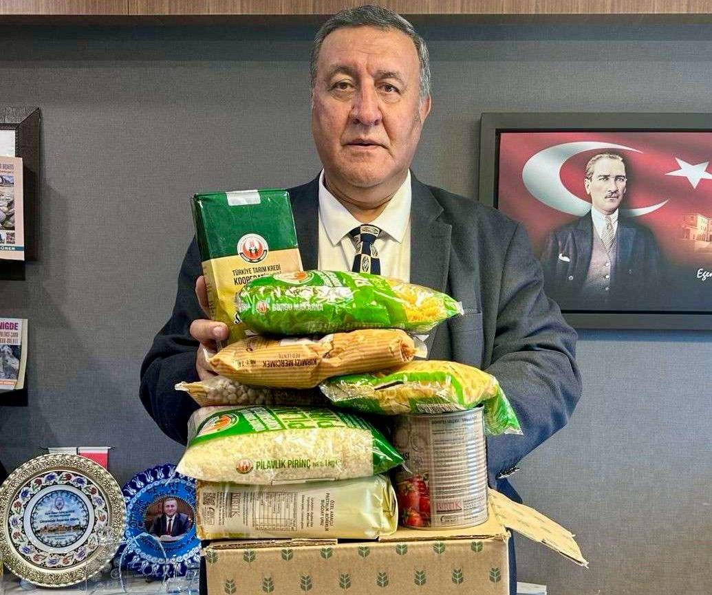 CHP'li Gürer ramazan kolisi ile emekli maaşını karşılaştırdı