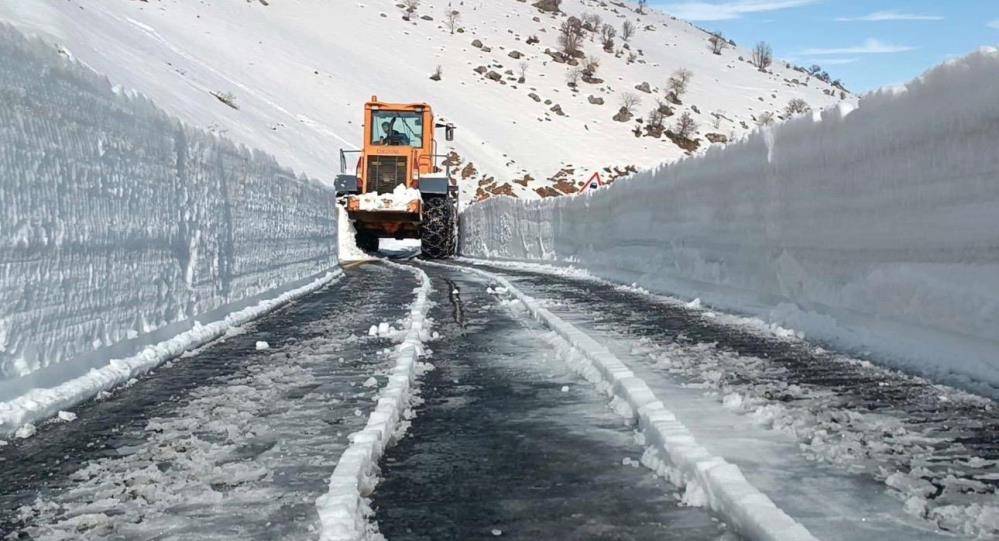 70 gündür kapalı yolu açmak için çalışmalar başladı