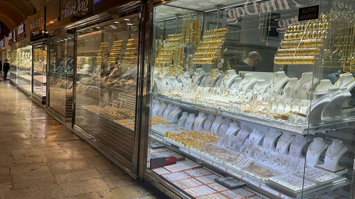 Altında bankalar ile canlı piyasadaki makas 500 lirayı geçti