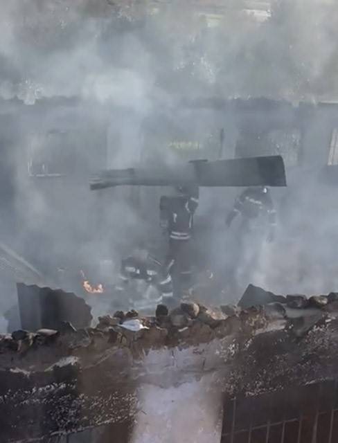 Osmaniye'deki yangından 8 koyun 120 kanatlı telef oldu