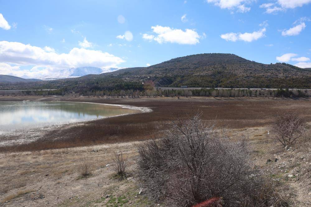 Yağışlar Konya'nın yer altı sularına fayda etmedi