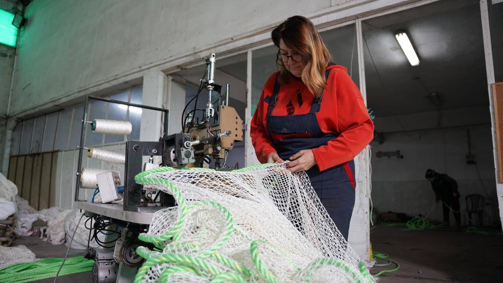 Tokat'tan baraj ve denizi olan heryere kafes ağı gönderiyor