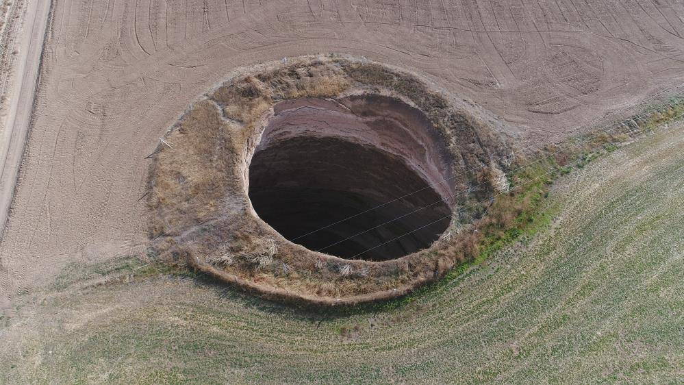 Konya Ovası'nda yer altı suyu çekildikçe obruk riski artıyor