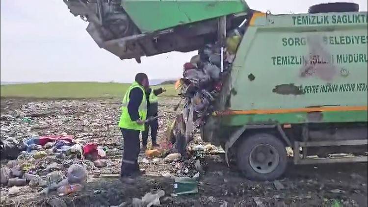 10 gram altını lahana poşetiyle çöpe attılar