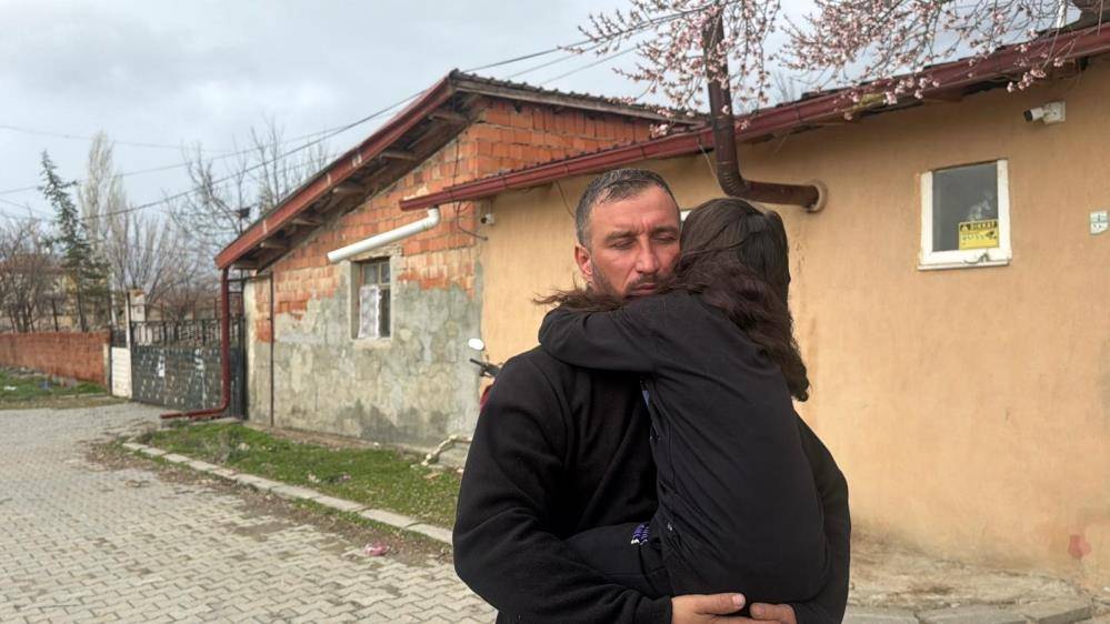 Eşeğin saldırısına uğrayan 5 yaşındaki çocuk dehşeti yaşadı