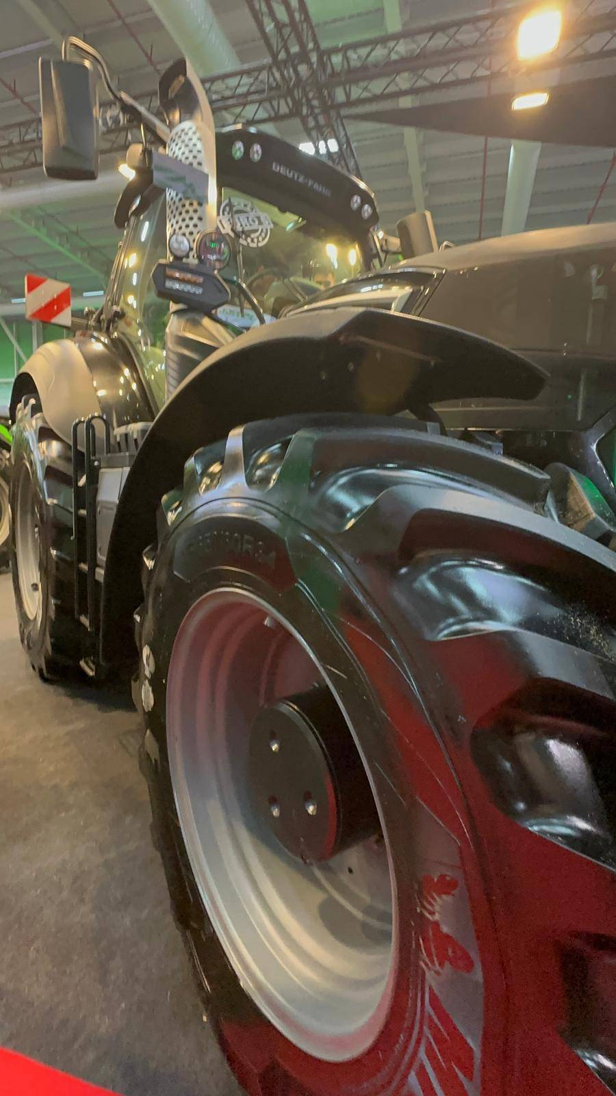 15 milyon liralık lüks traktörün konforunu beğenmedi