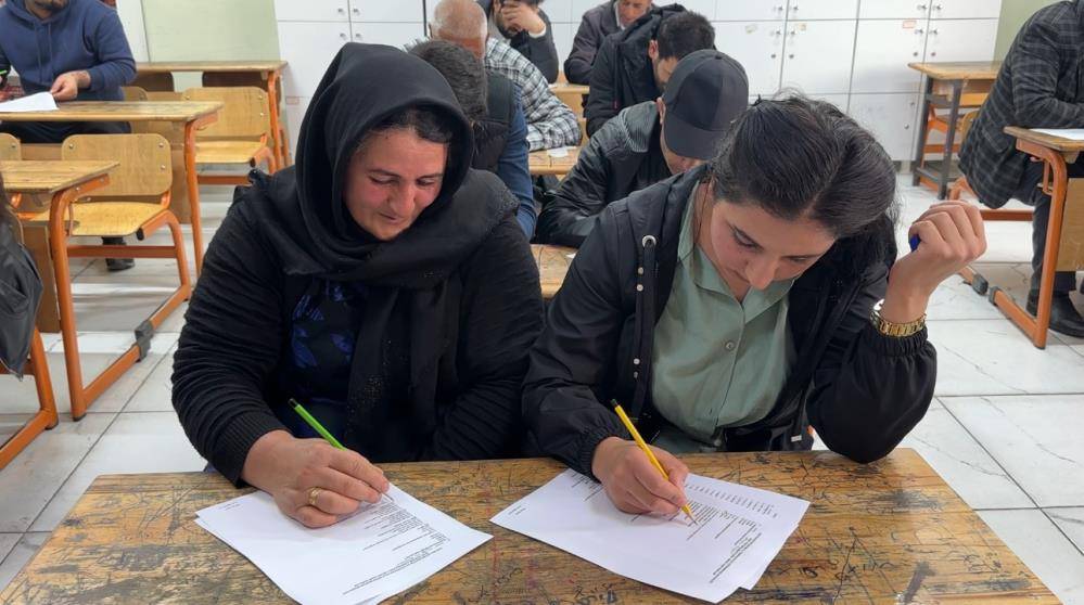 Hakkari'de 110 çiftçi merada değil sınavda ter döktü