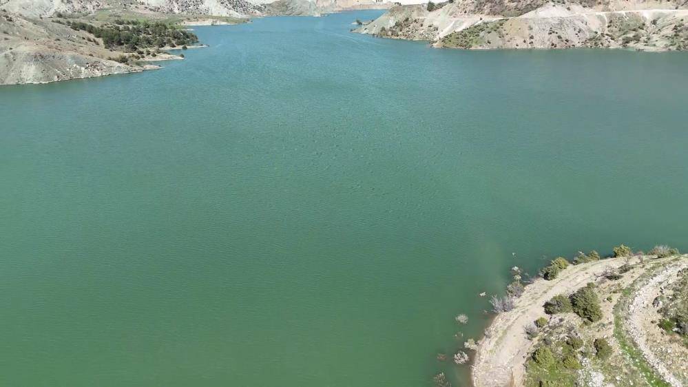 1500 yıllık traihi Altınlı Köprü baraj sularına gömüldü