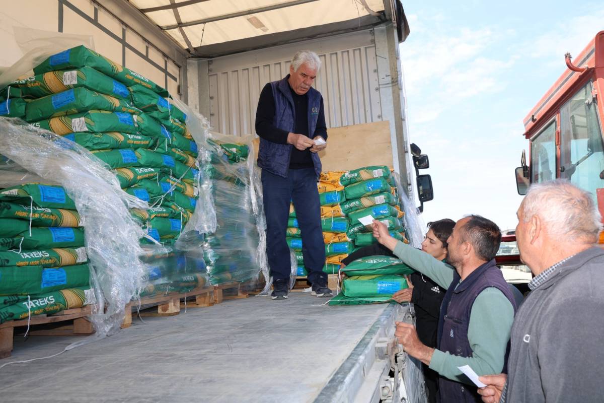 Kocaeli'de yem tohumu desteğini alan ekim mesaisine başladı